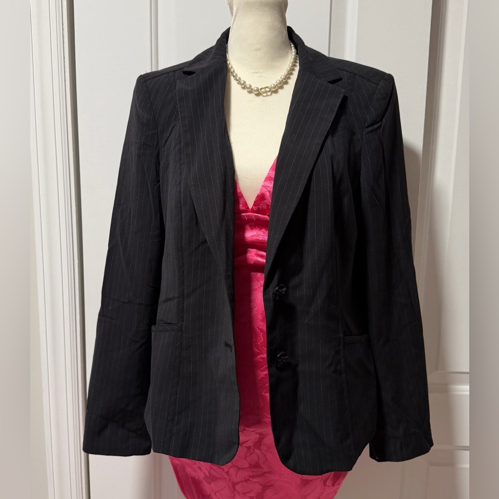 Excellent condition Style & Co Black Pinstripe Women's Blazer